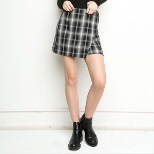 Brandy Melville Skort